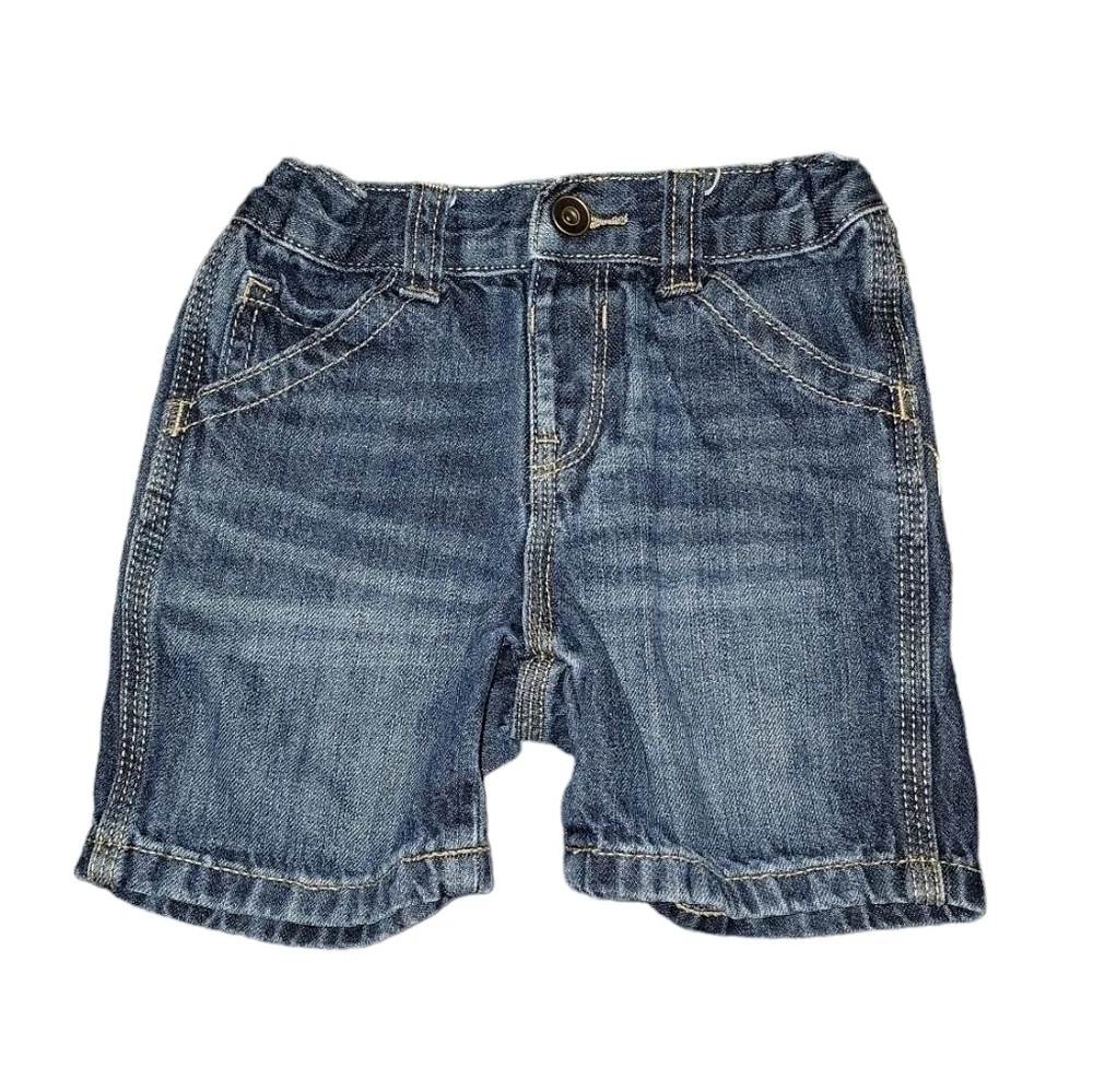 The children’s place size 2T denim shorts button snap light wash